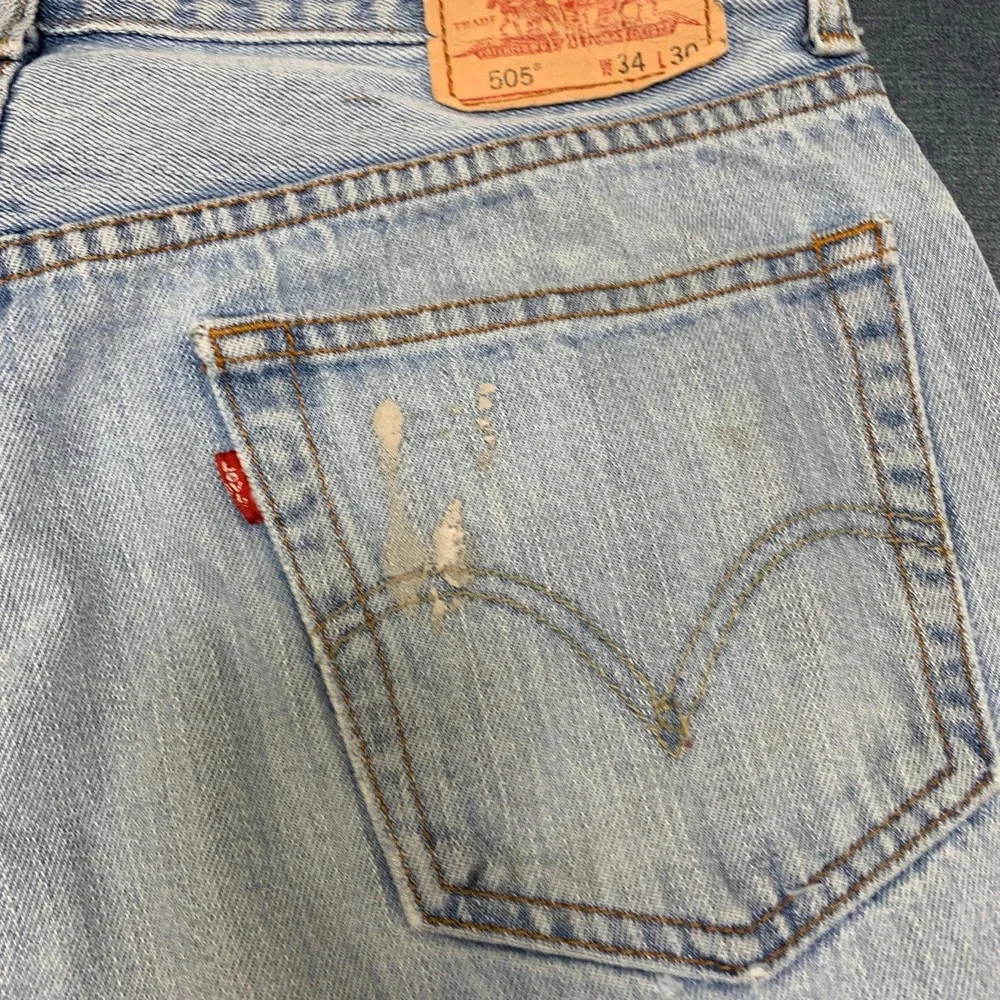 Levi's 505 Jeans Mens 34x30 Blue Denim Medium Wash Regular Fit Straight Leg